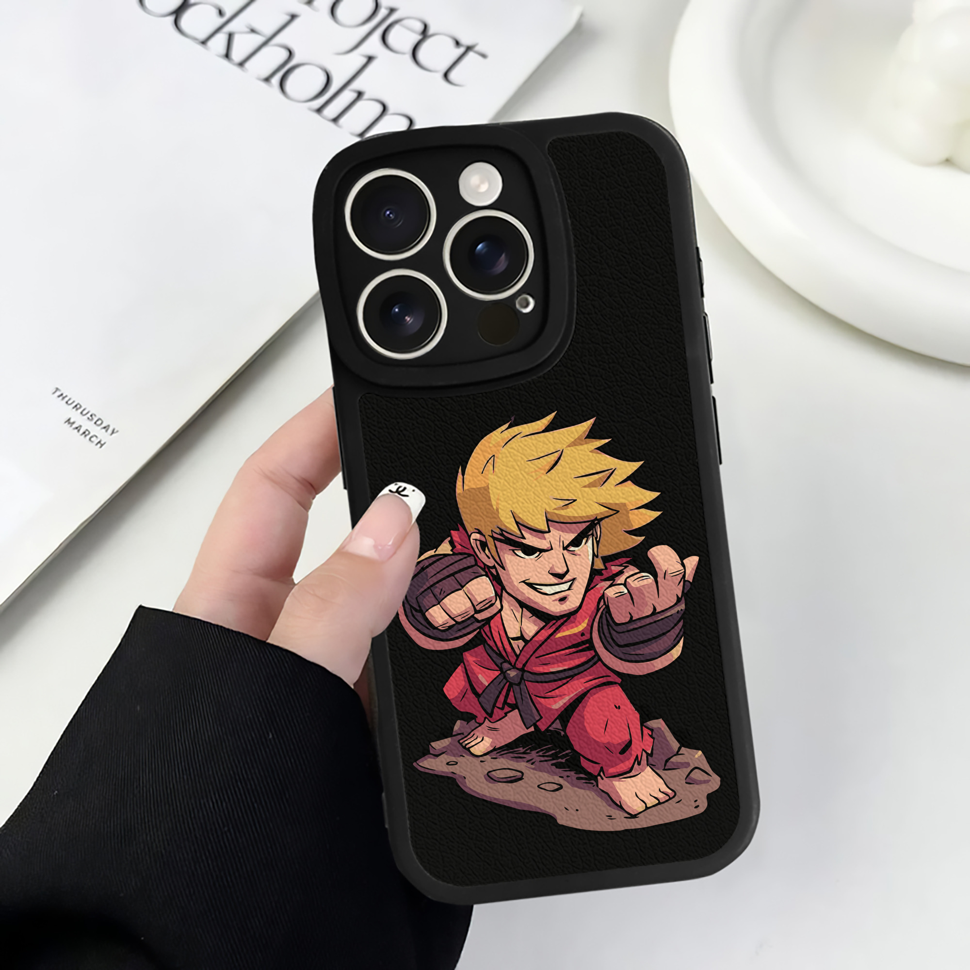 （画像用） アベンジャーズ The Avengers 【iPhone 16シリーズ対応】シリコンスマホケース（レザー調） 材質：シリコン